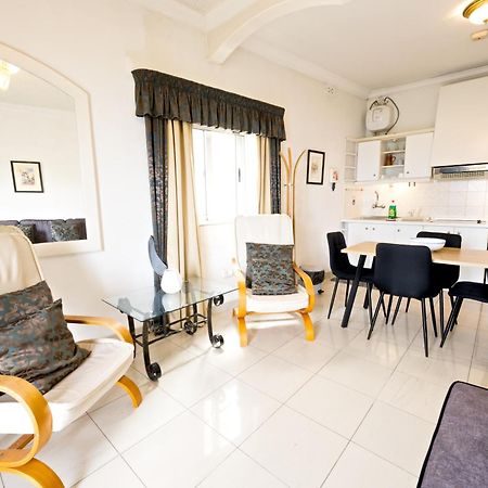 Vic- Seafront Apartment Sliema Luaran gambar